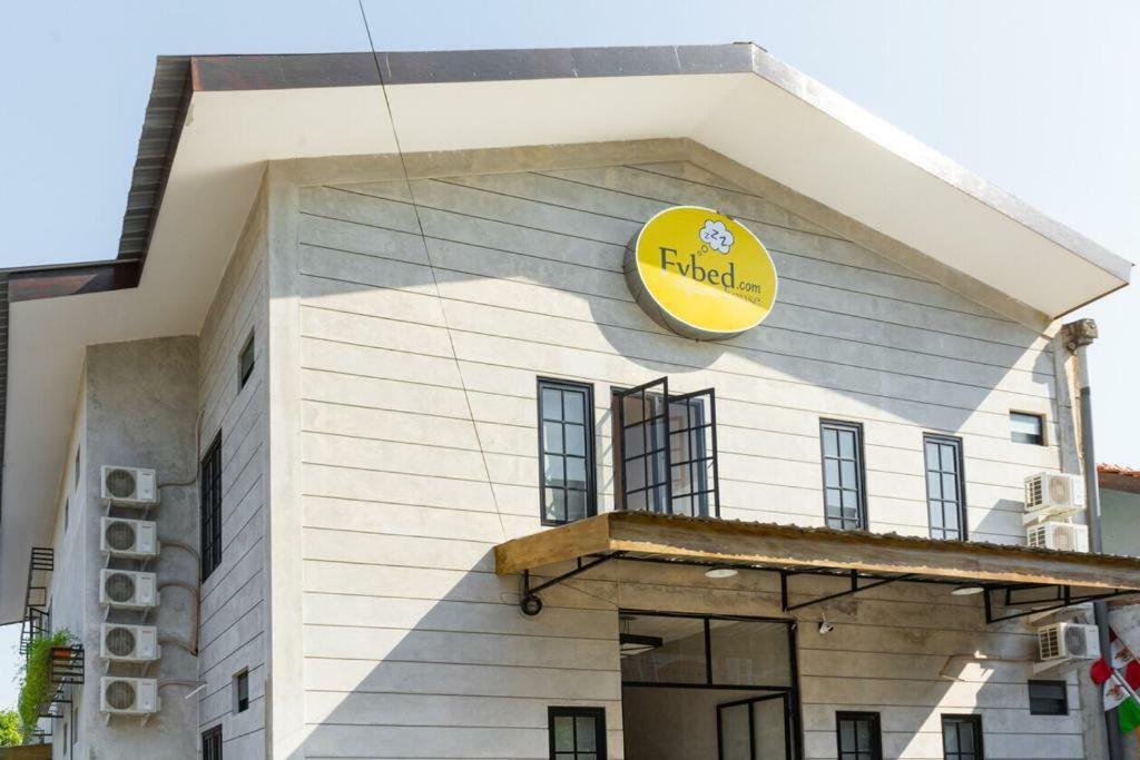 Fybed Lejlighedshotel Semarang Eksteriør billede